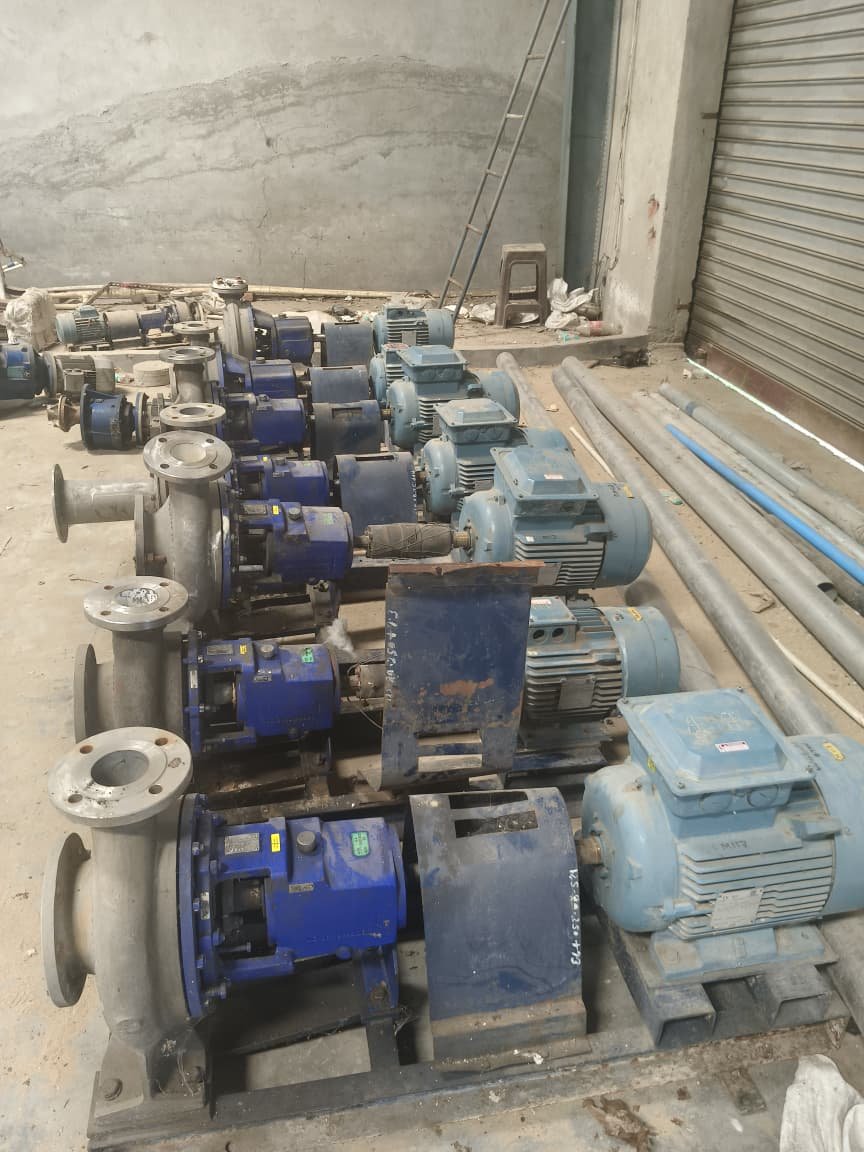 Centrifugal pumps with motor